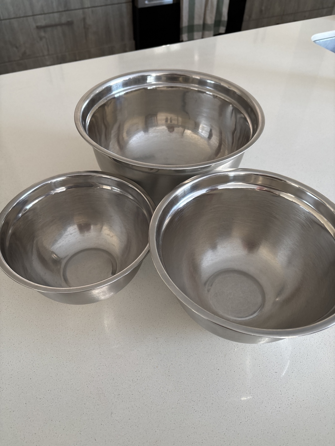 Stainless Steel Mixing Bowls - Set of 3 - photo 2