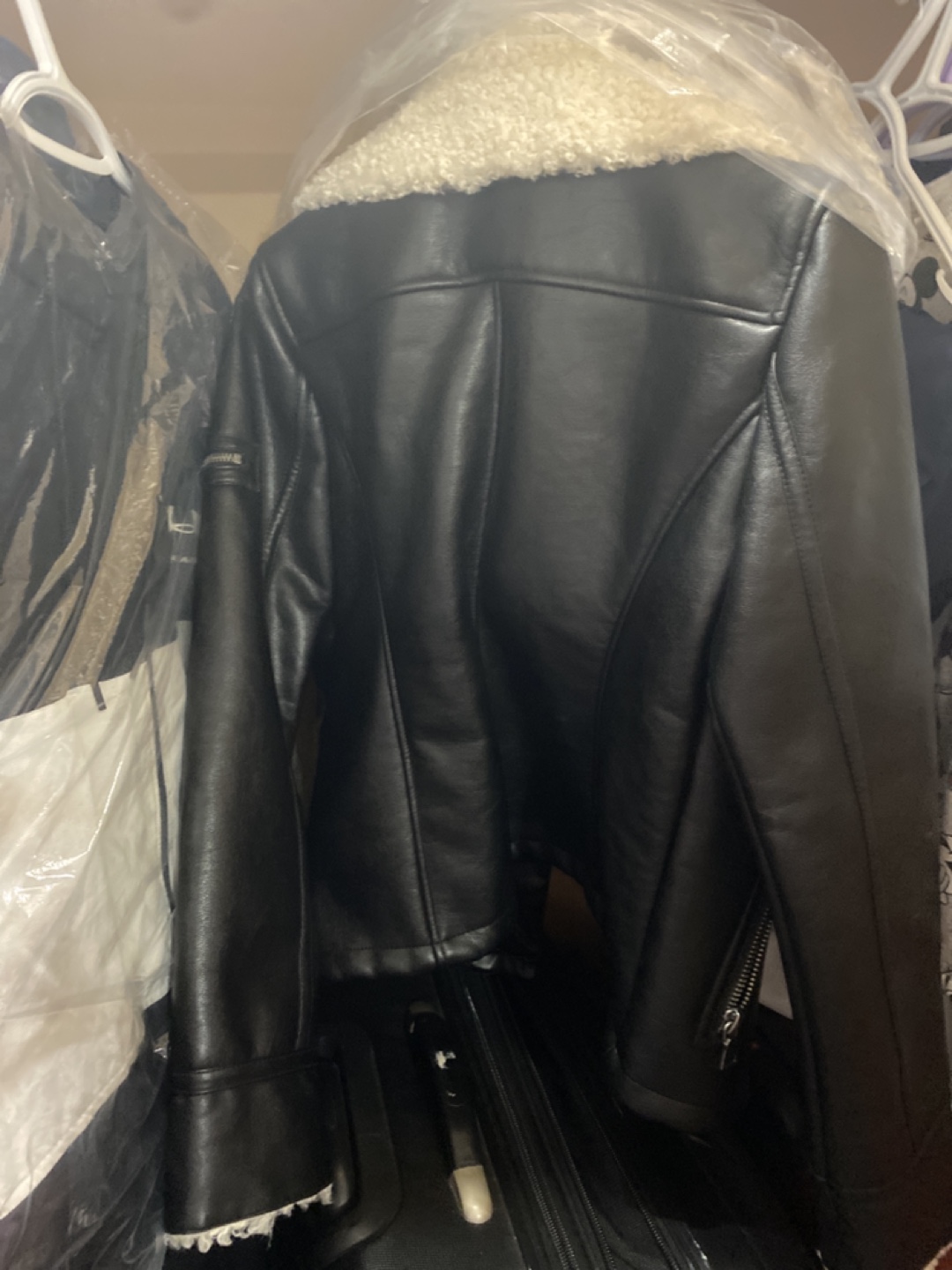 GUESS Black Leather Jacket with Faux Fur Collar - photo 3