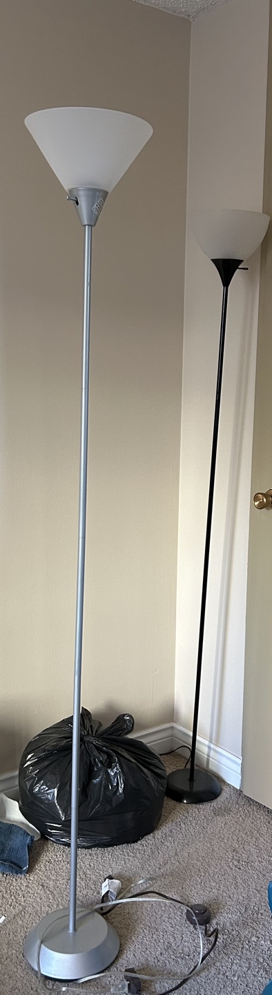 2 Floor Lamps - photo 2