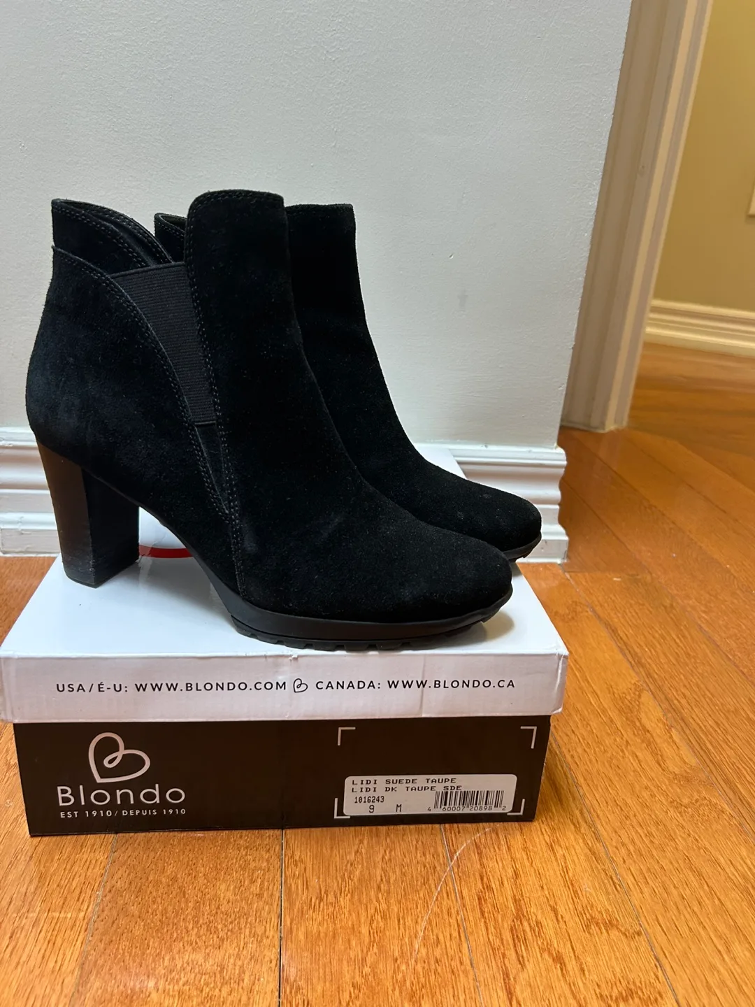 Blondo Lidi Suede Booties thumbnail