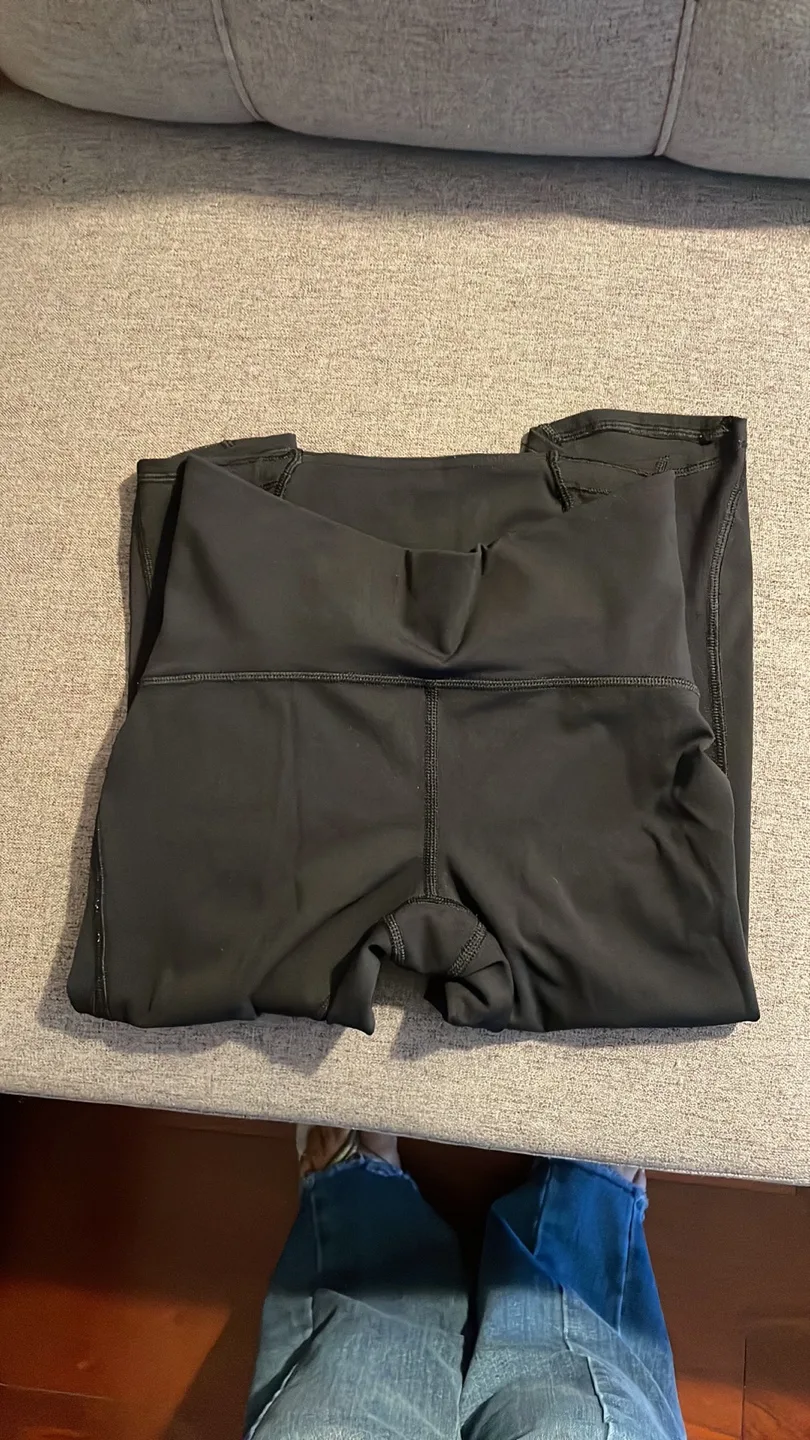 Lululemon Align Crop Black Size 6 image indicator(7)