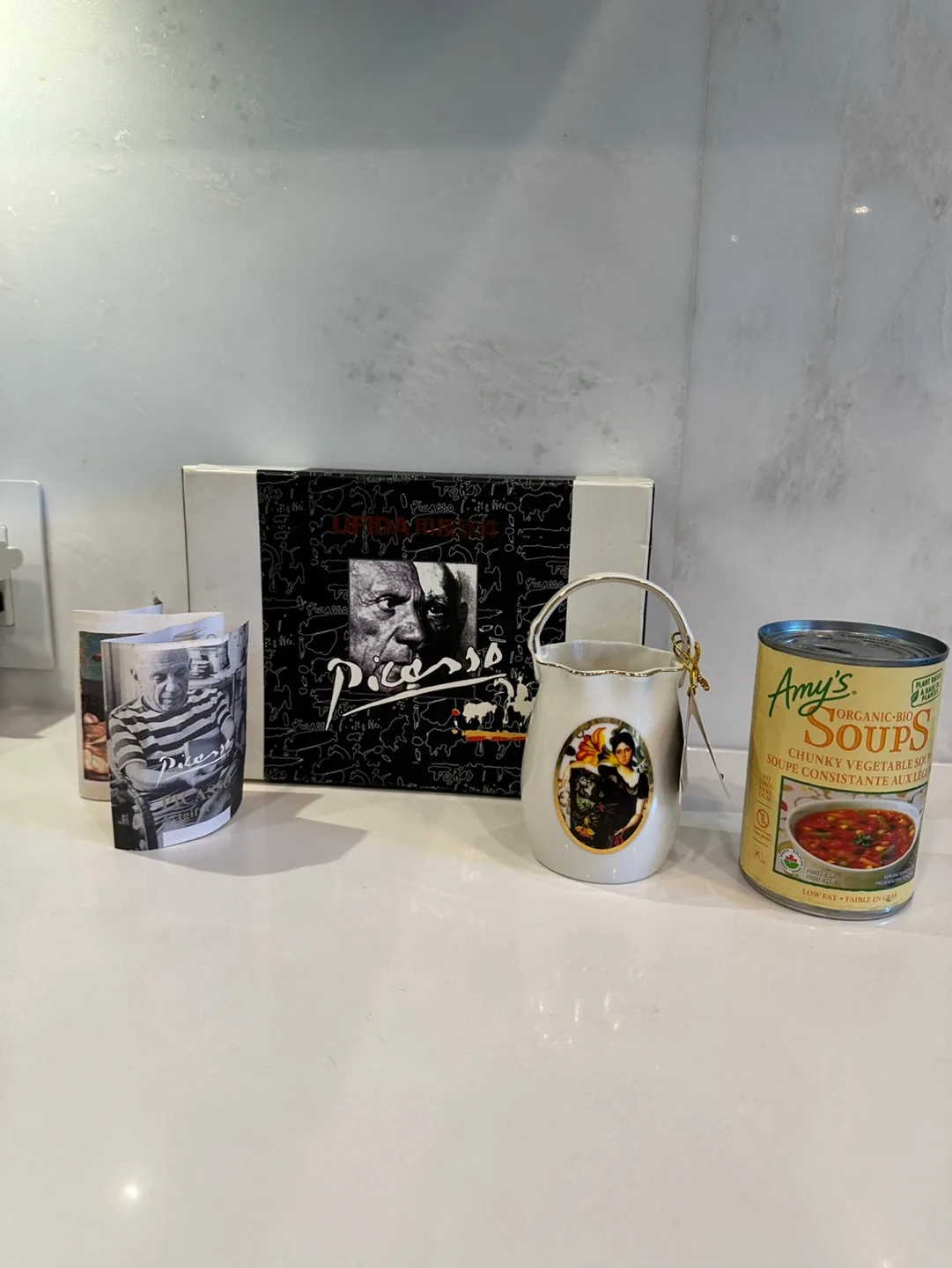 Picasso Ceramic Vase image indicator(8)