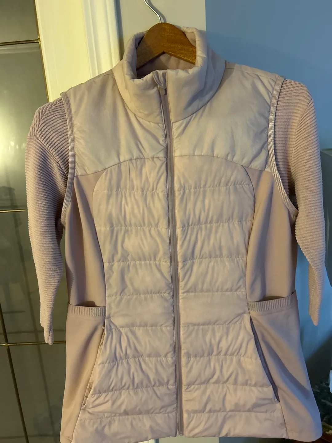 Lululemon Down Vest image indicator(4)