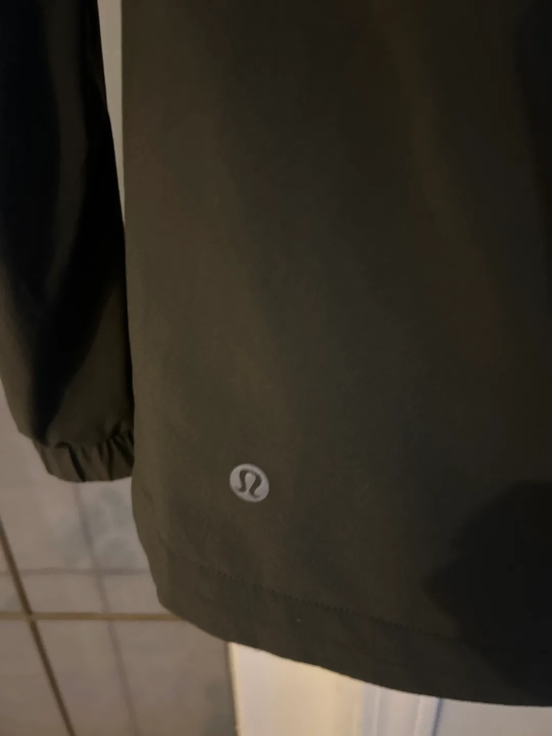 Lululemon Rain Jacket image indicator(3)