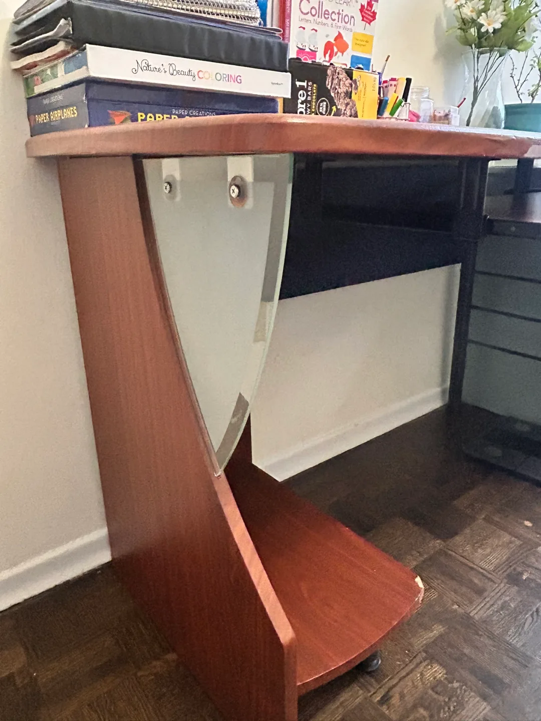 Moving sale before March 28 Computer Desk with Keyboard Tray image indicator(3)