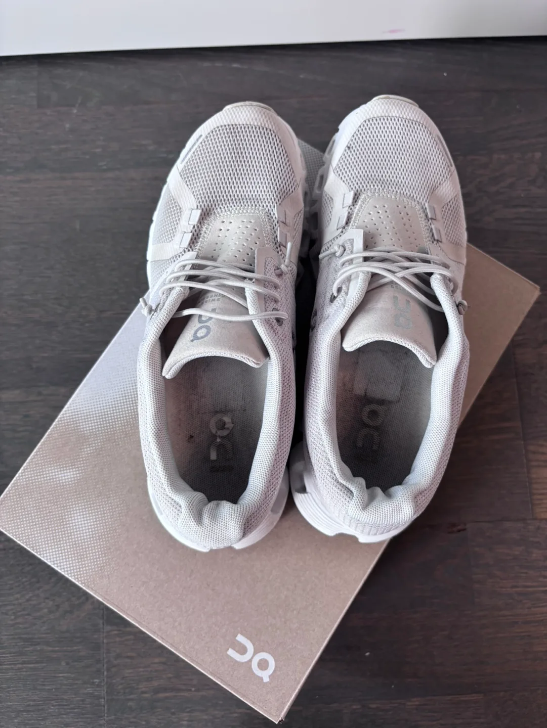 On Running Cloud 5 Running Shoes image indicator(4)