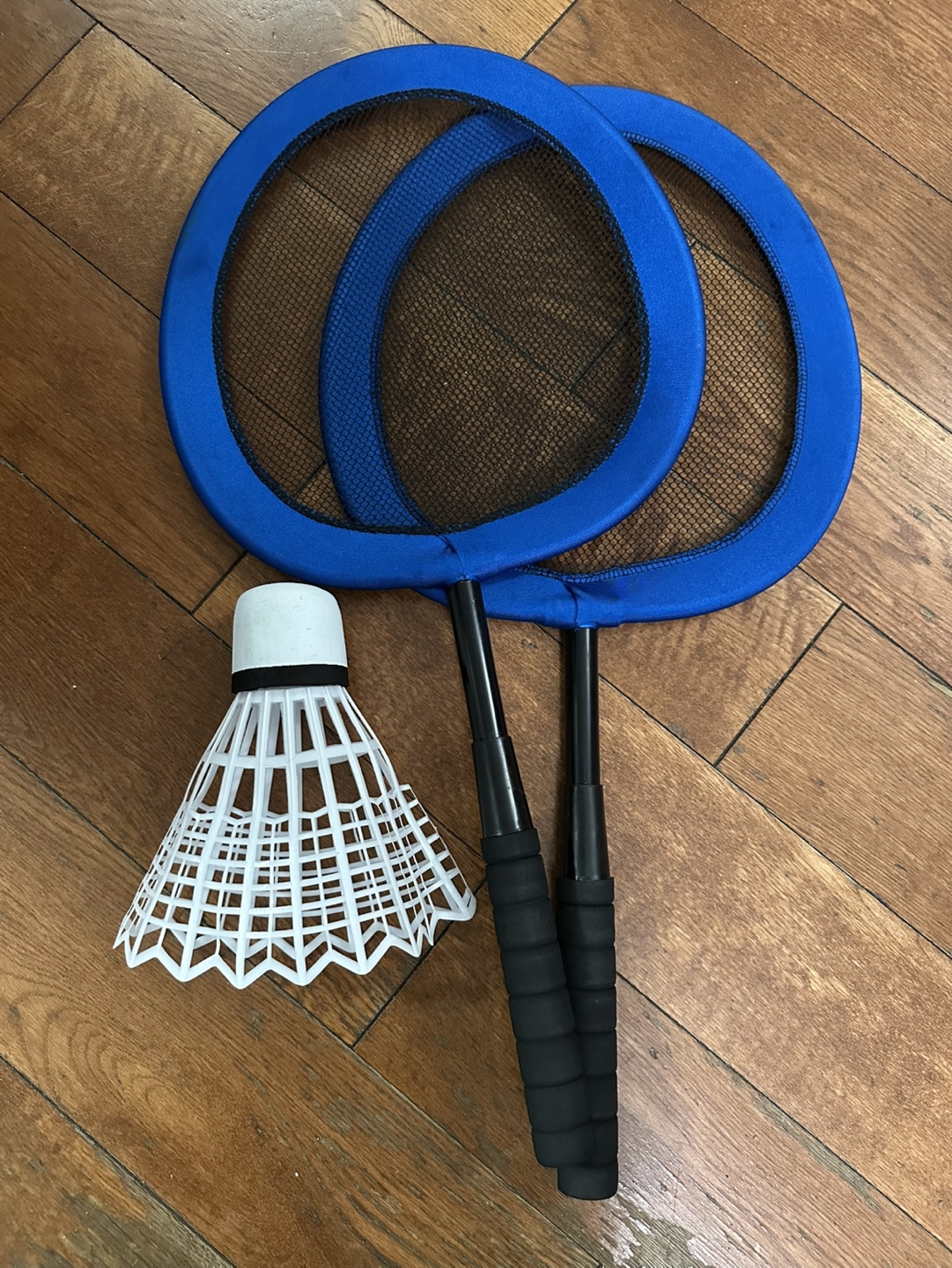 #freecycle Outdoor Badminton Set - 2 Racquets and Shuttlecock