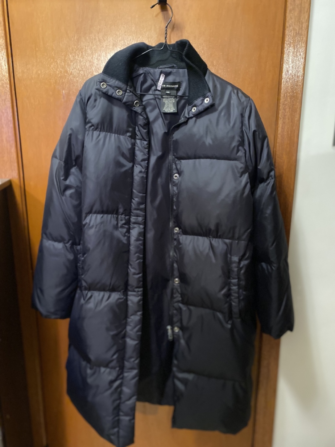 Club Monaco Black Puffer Coat - photo 3