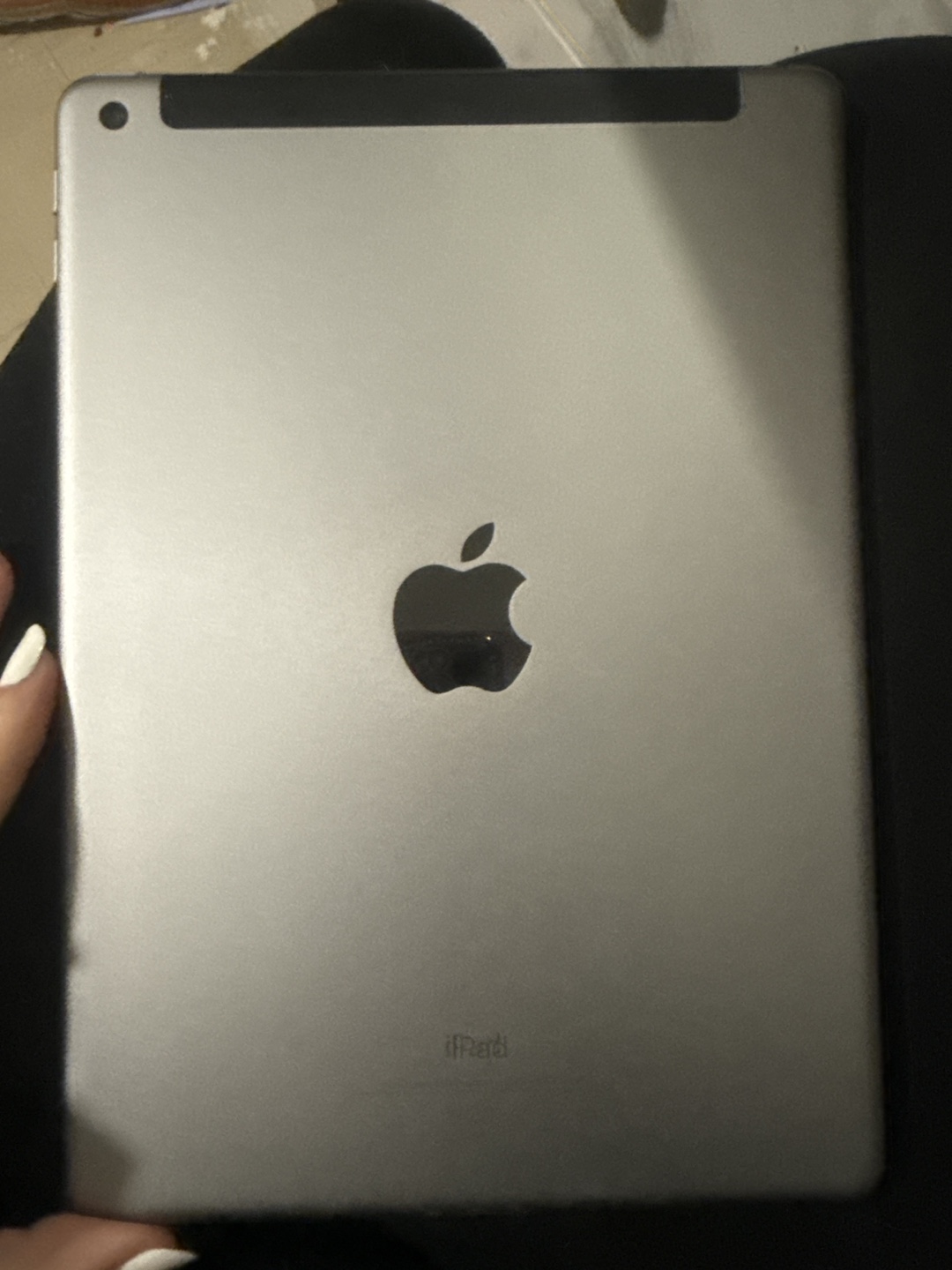 iPad 5th Generation 32GB - photo 2