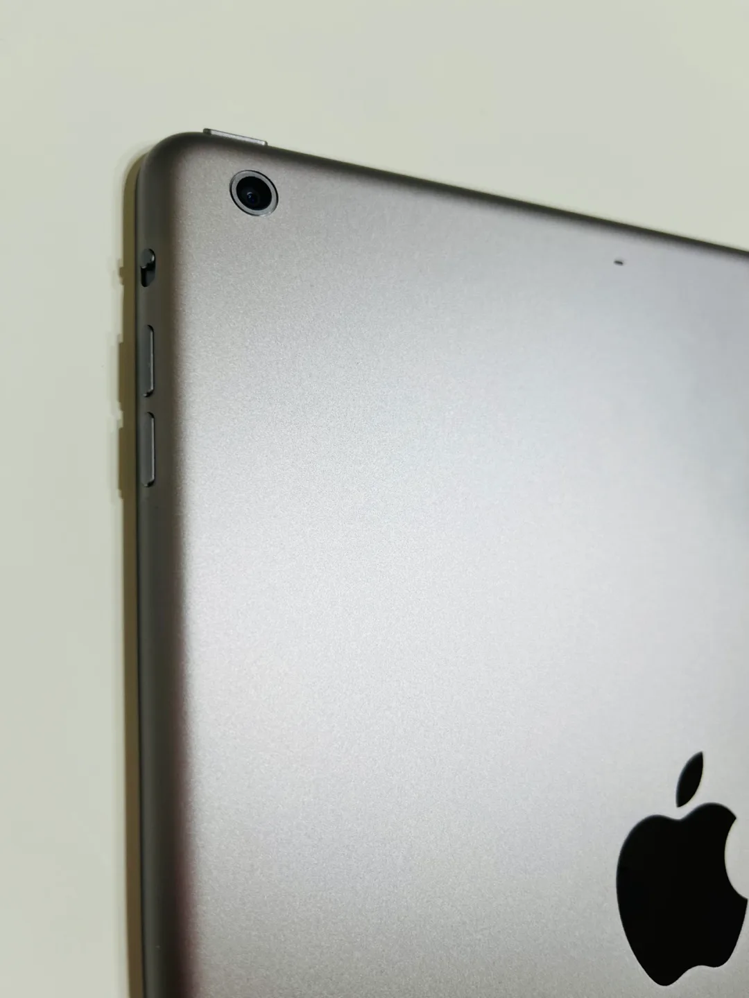 iPad 4th Gen 16GB Space Grey image indicator(5)