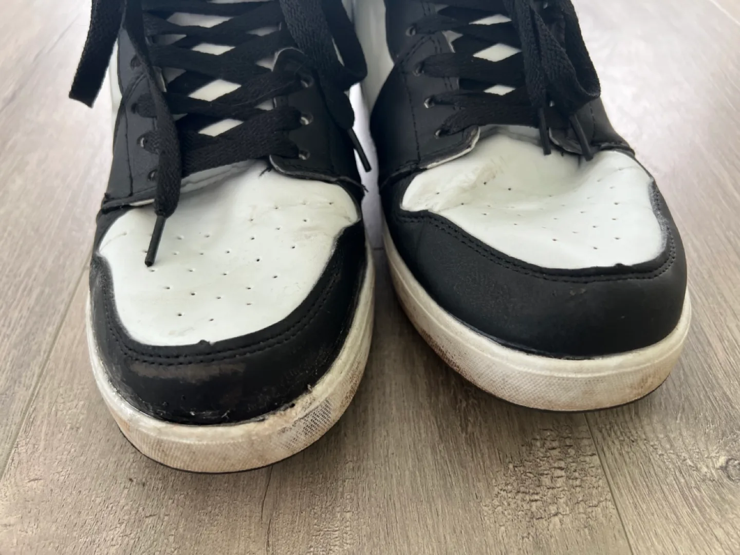 Men's High Top Sneakers size 9 #freecycle image indicator(6)