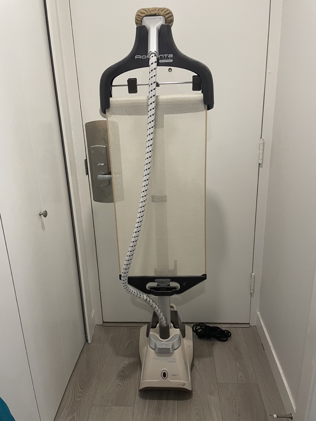 Rowenta Master Valet Roll & Press Garment Steamer