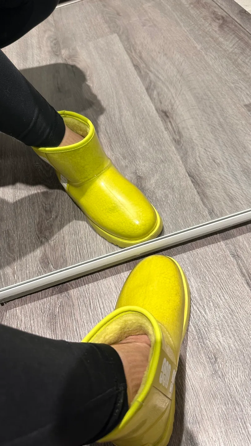 UGG Yellow Rain Boots image indicator(5)