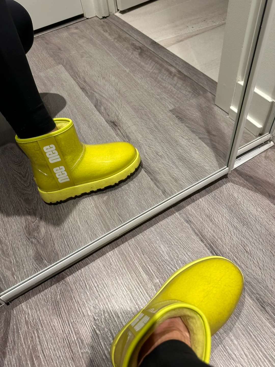 UGG Yellow Rain Boots image indicator(4)