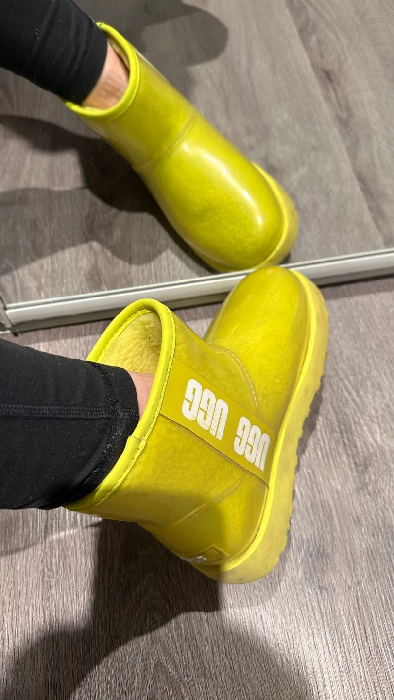 UGG Yellow Rain Boots image indicator(2)