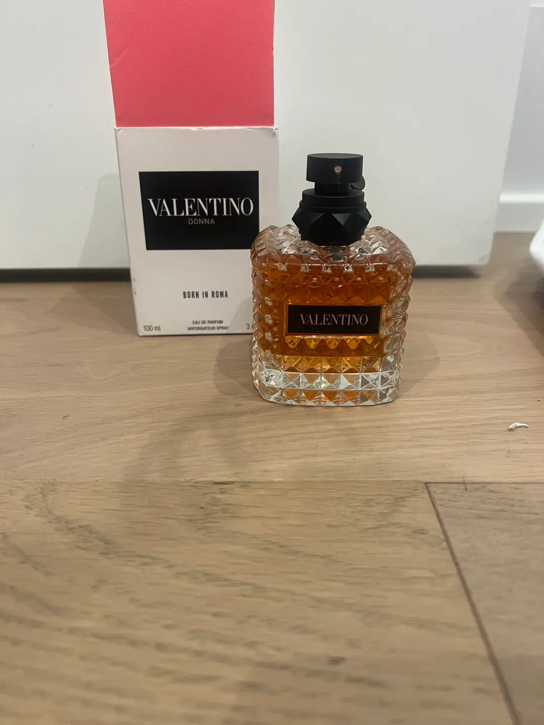 Valentino Donna Born in Roma Eau de Parfum image indicator(3)