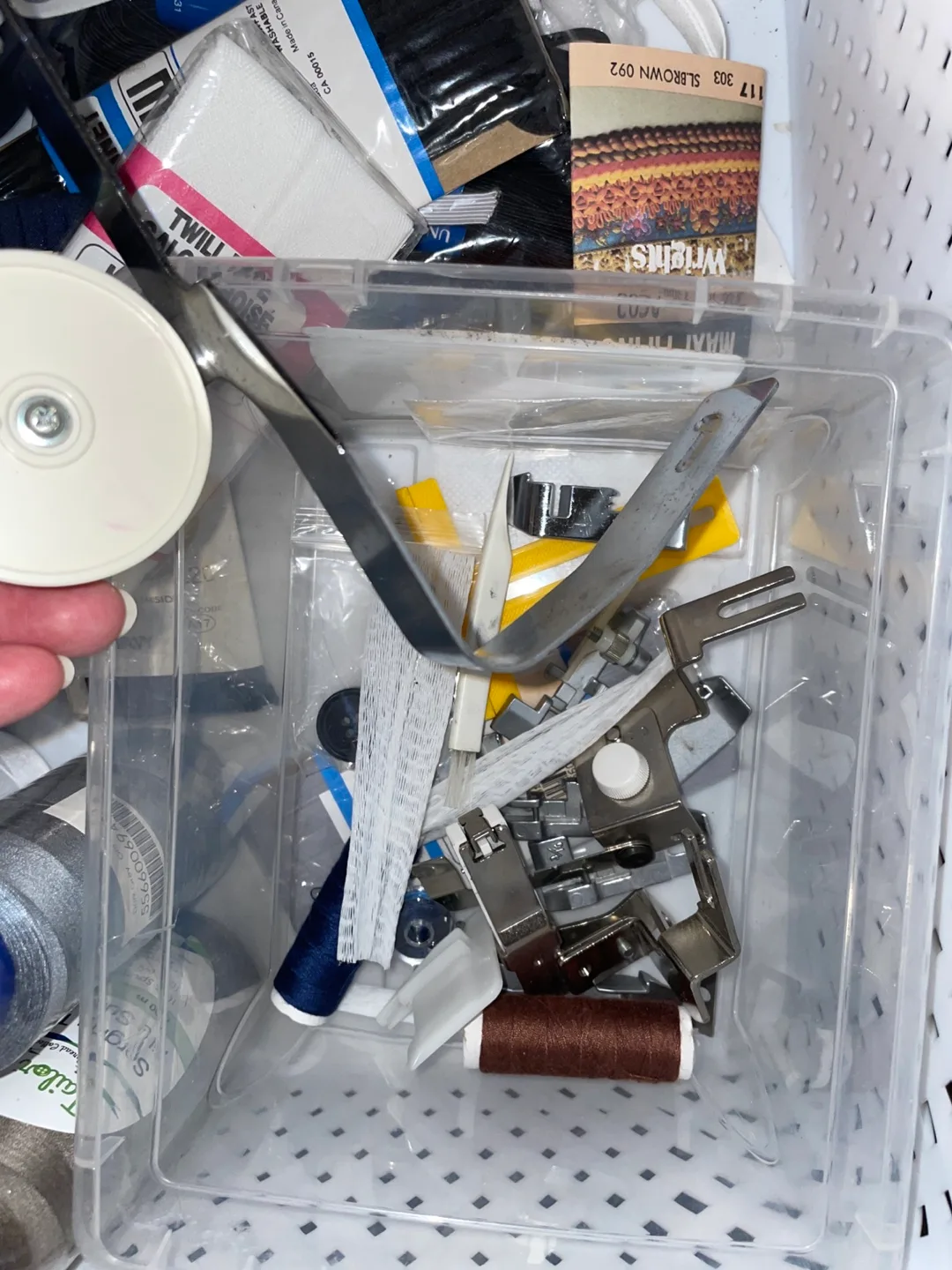 Kenmore Overlock Sewing Machine MOVING 15th image indicator(4)