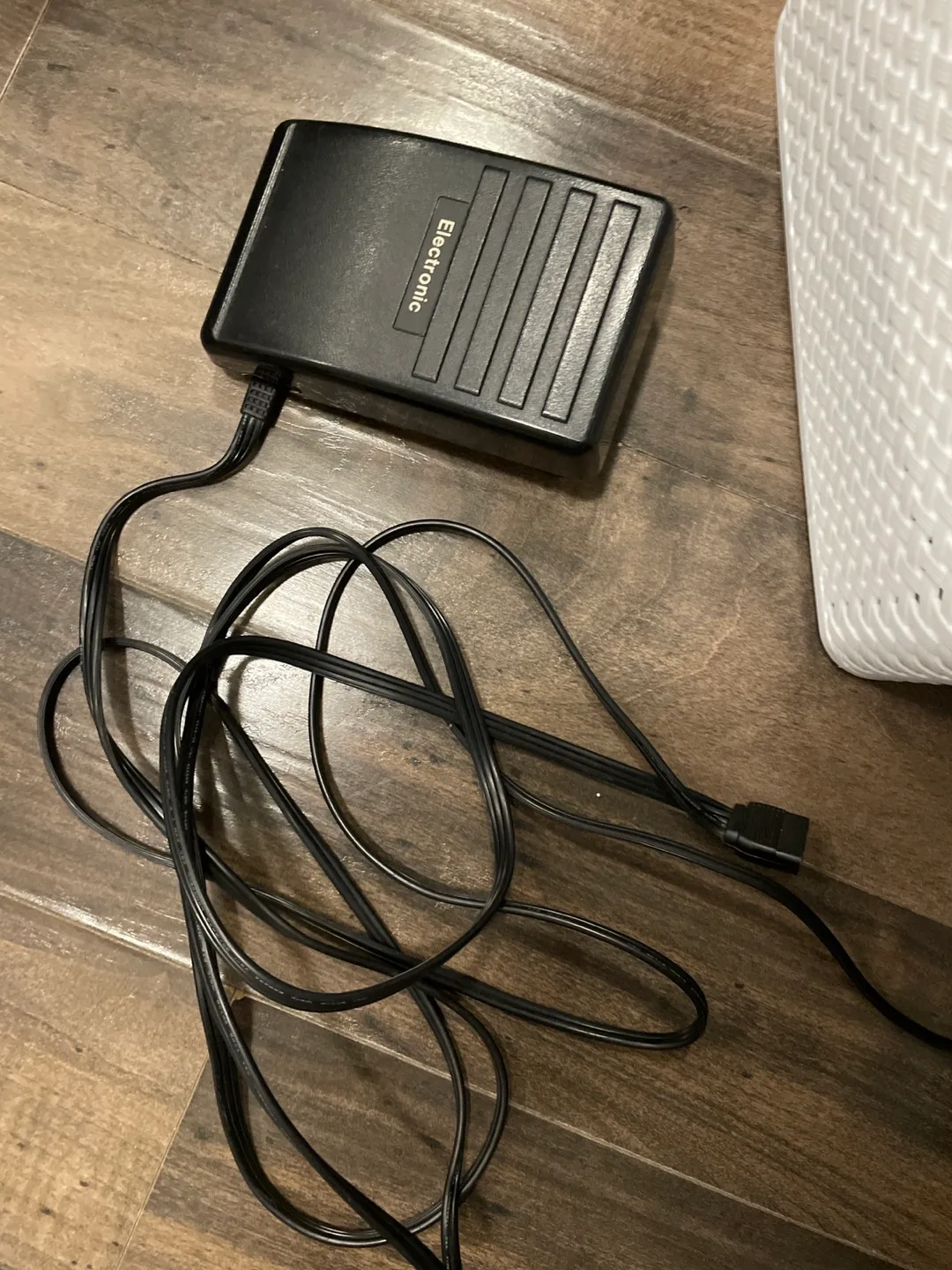 Kenmore Overlock Sewing Machine MOVING 15th image indicator(5)