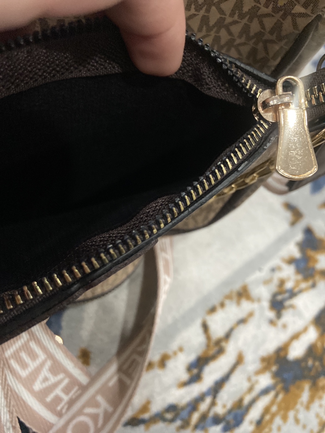Michael Kors Brown Signature Crossbody Bag - photo 5