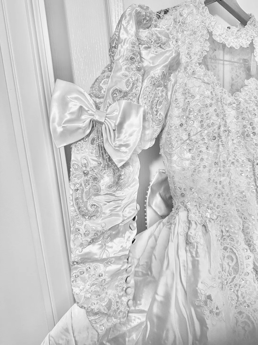 Wedding dress or gown image indicator(8)