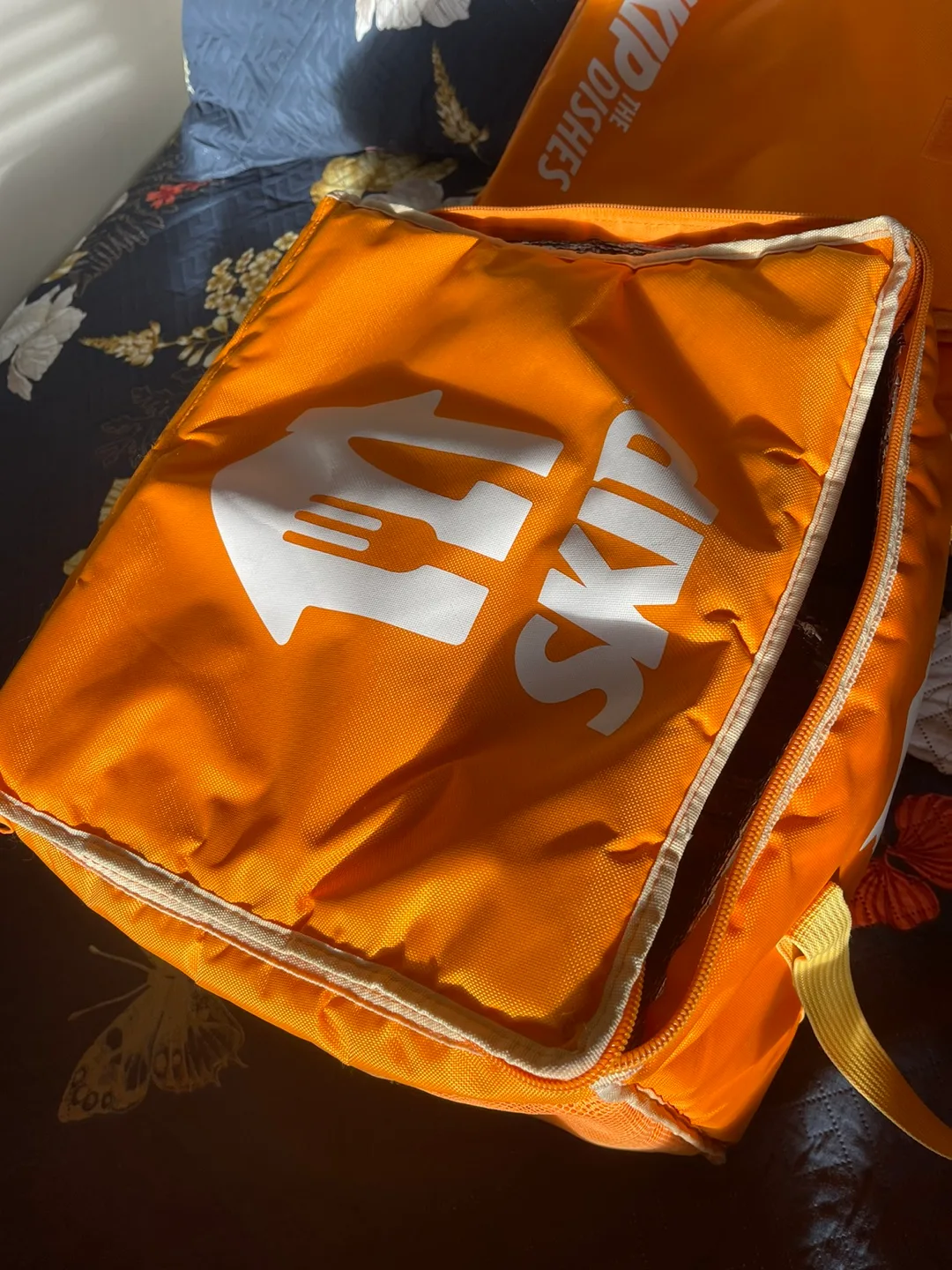 Skip The Dishes Delivery Bag image indicator(2)