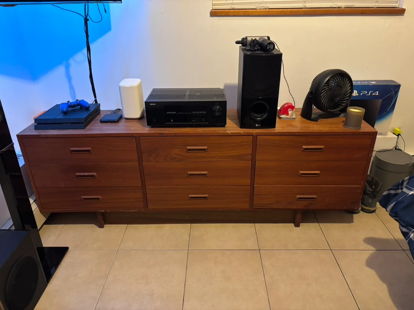 Mid Century Modern Dresser image indicator(3)