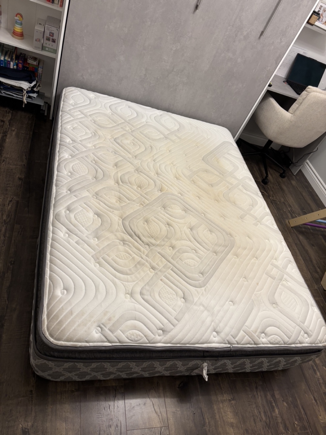 Free Queen Mattress #freecycle - photo 3