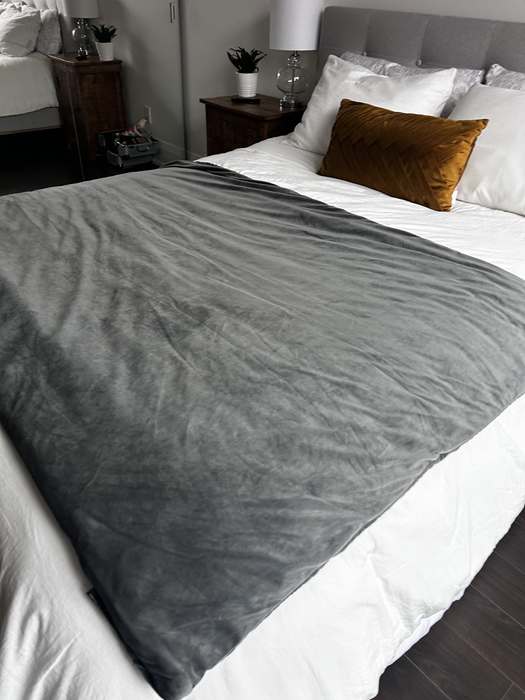 HUSH- 12lbs Personal Size Weighted Blanket 48x78