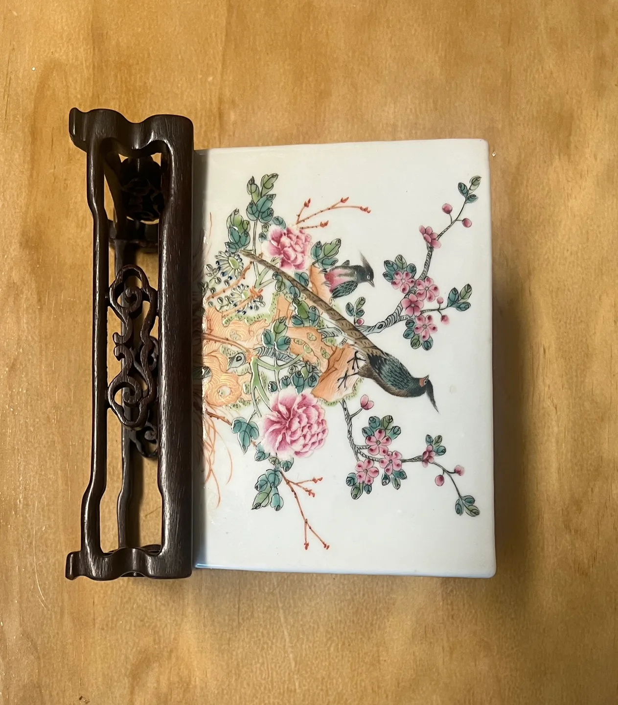 CHINESE PORCELAIN FAMILLE ROSE JARDINIERE EARLY/MID 20TH CENTURY image indicator(4)