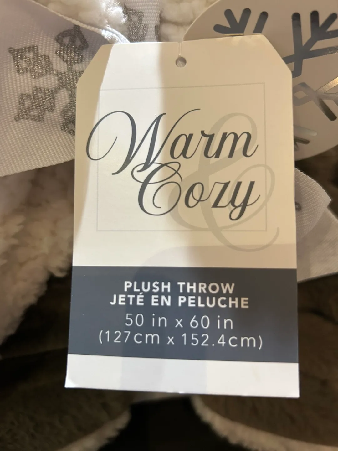 Warm & Cozy Plush Throw Blanket image indicator(3)