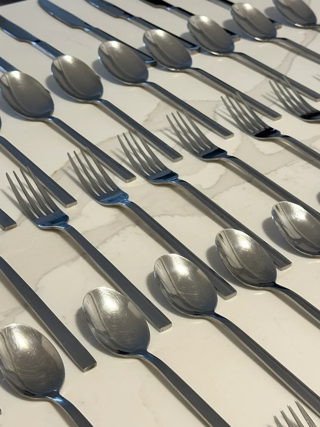 59 Piece Stainless Steel Cutlery Set image indicator(9)
