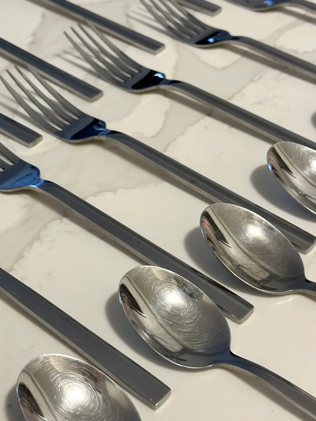 59 Piece Stainless Steel Cutlery Set image indicator(10)