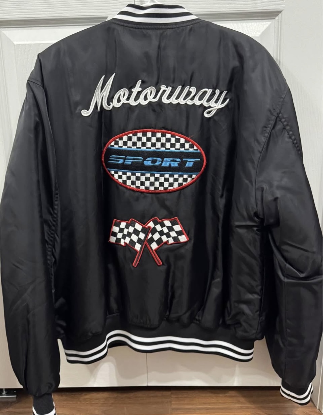 Forever 21 Black Bomber Jacket - photo 2