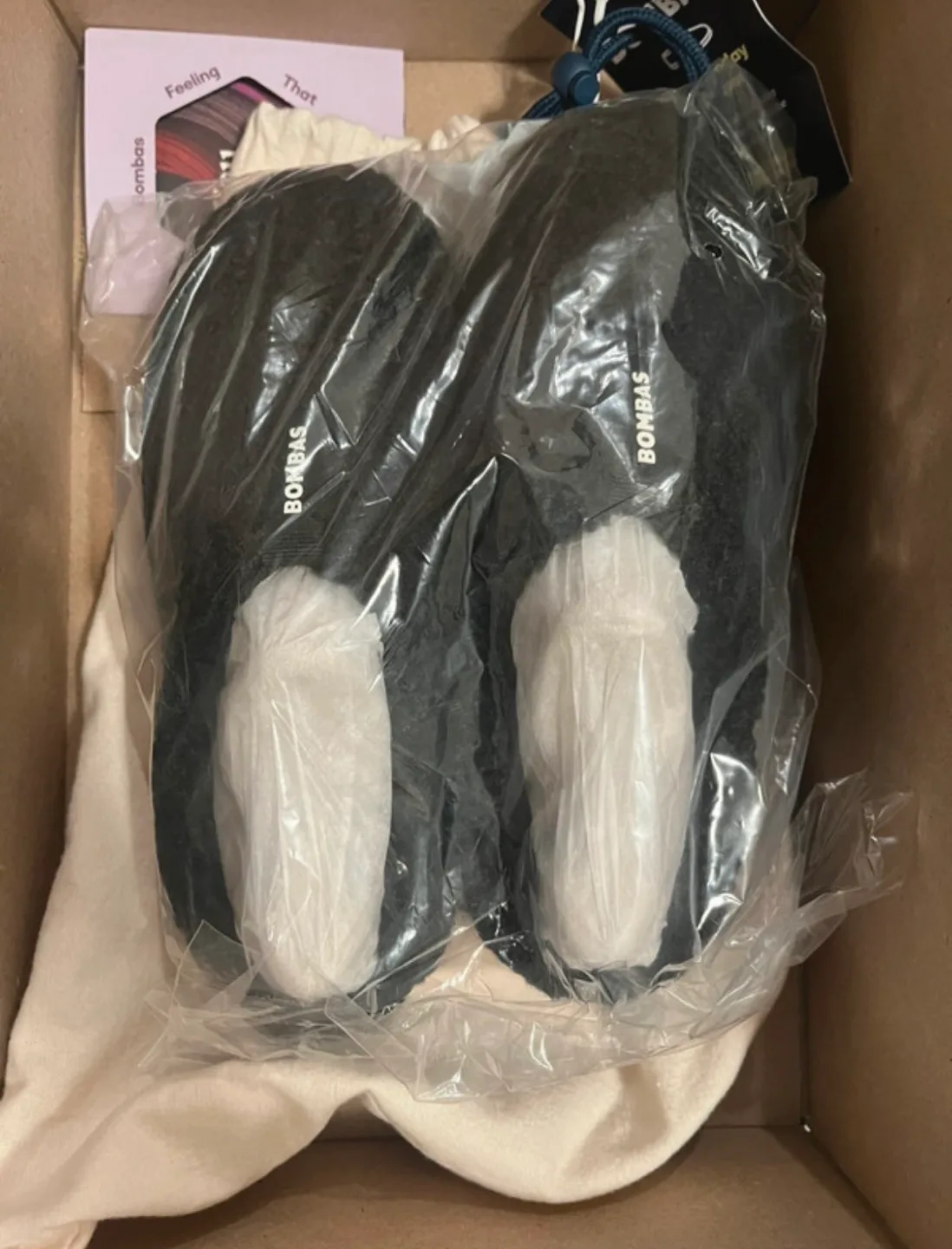 Brand-new Bombas Wool Slipper - open to offers thumbnail