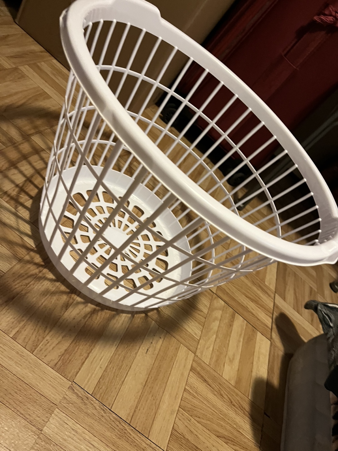 #freecycle White Laundry Basket #freecycle - photo 2