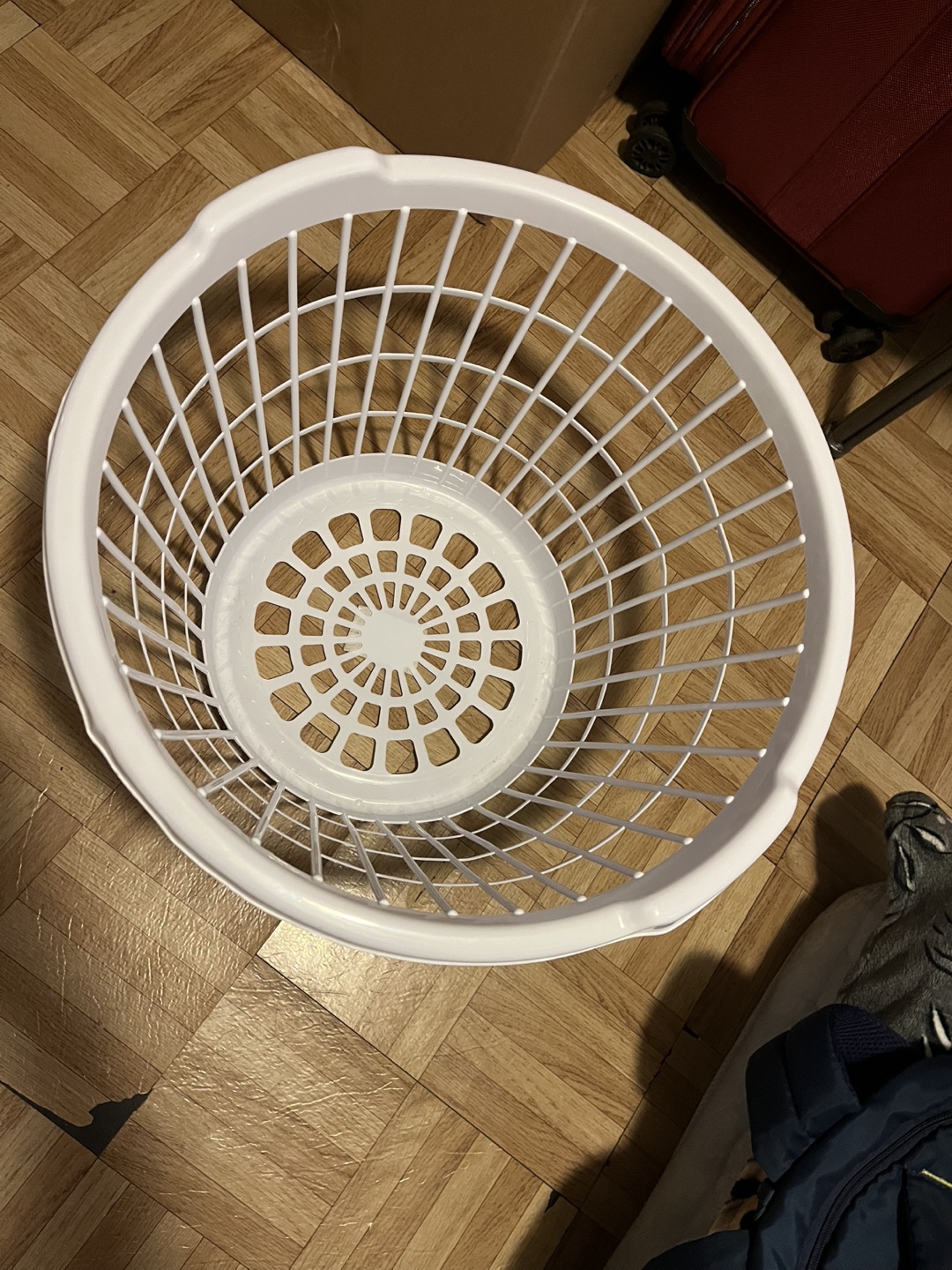 #freecycle White Laundry Basket #freecycle