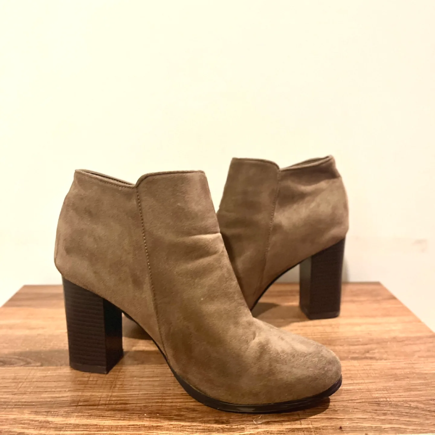 (used) Tan Ankle Boots thumbnail