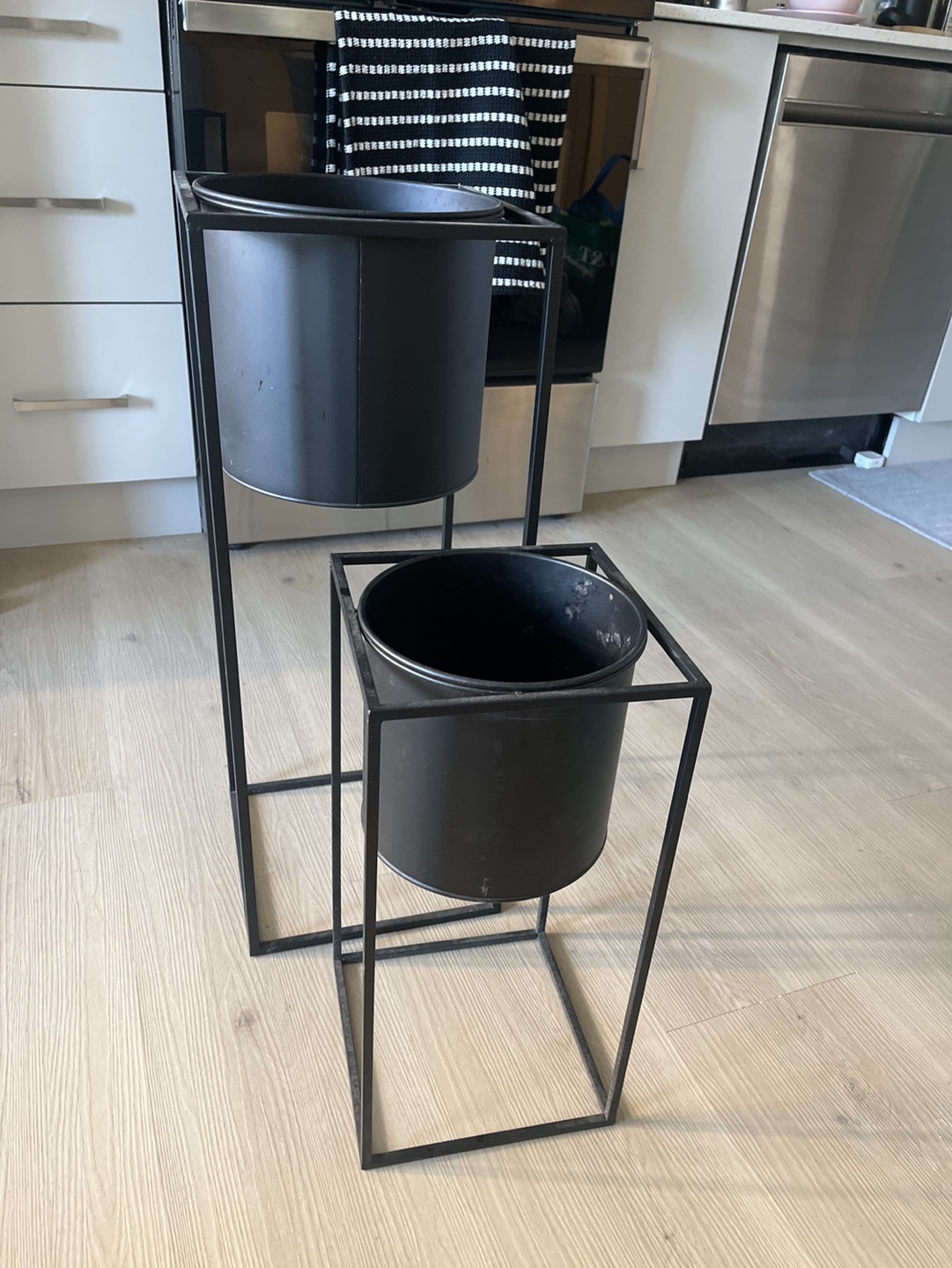 Black Metal Plant Stands