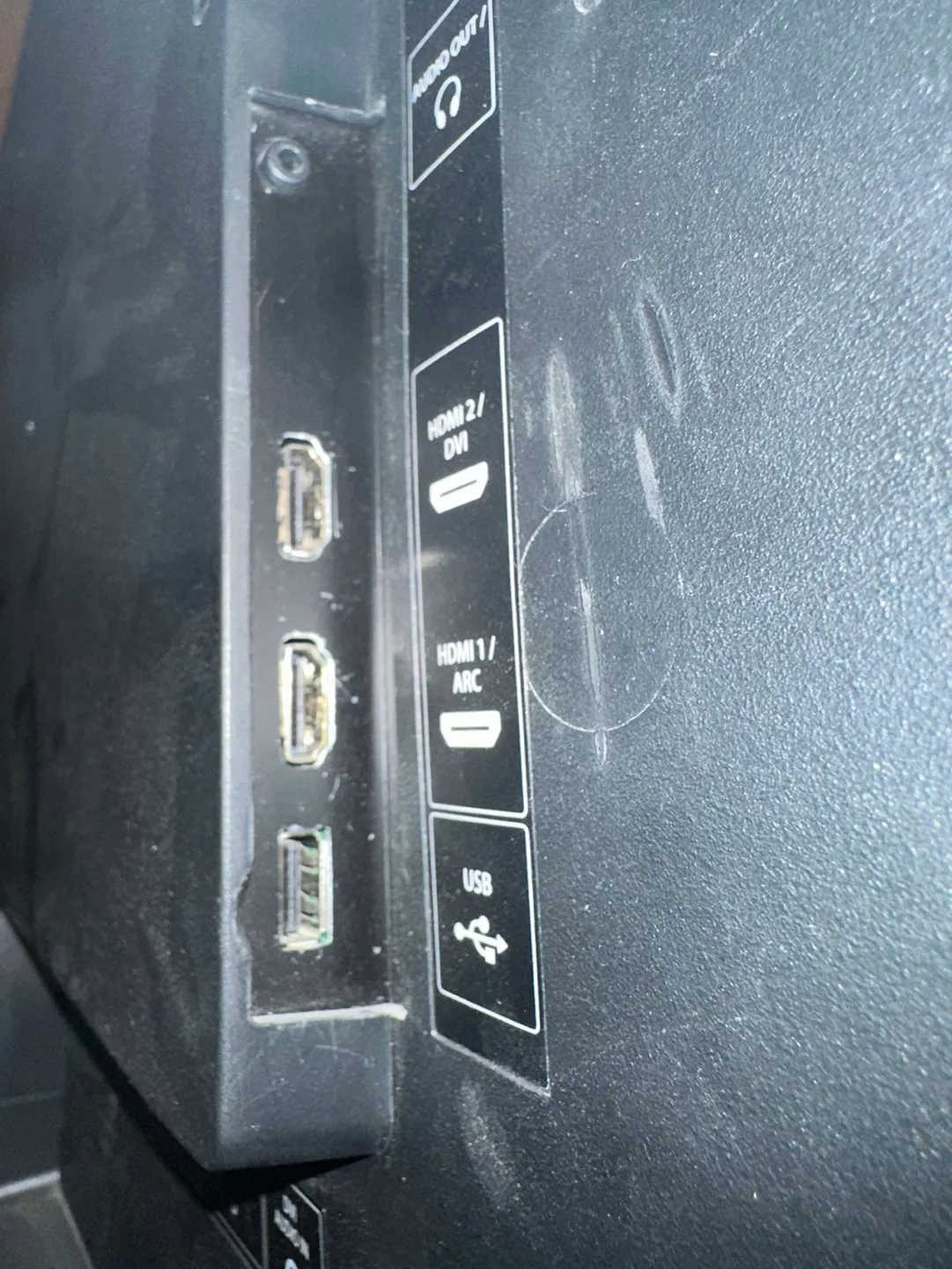 Insignia 50 inch LED TV image indicator(4)