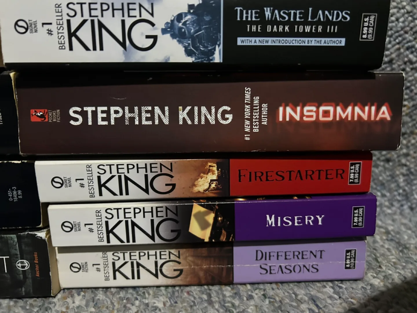 Stephen King Paperback Books image indicator(2)