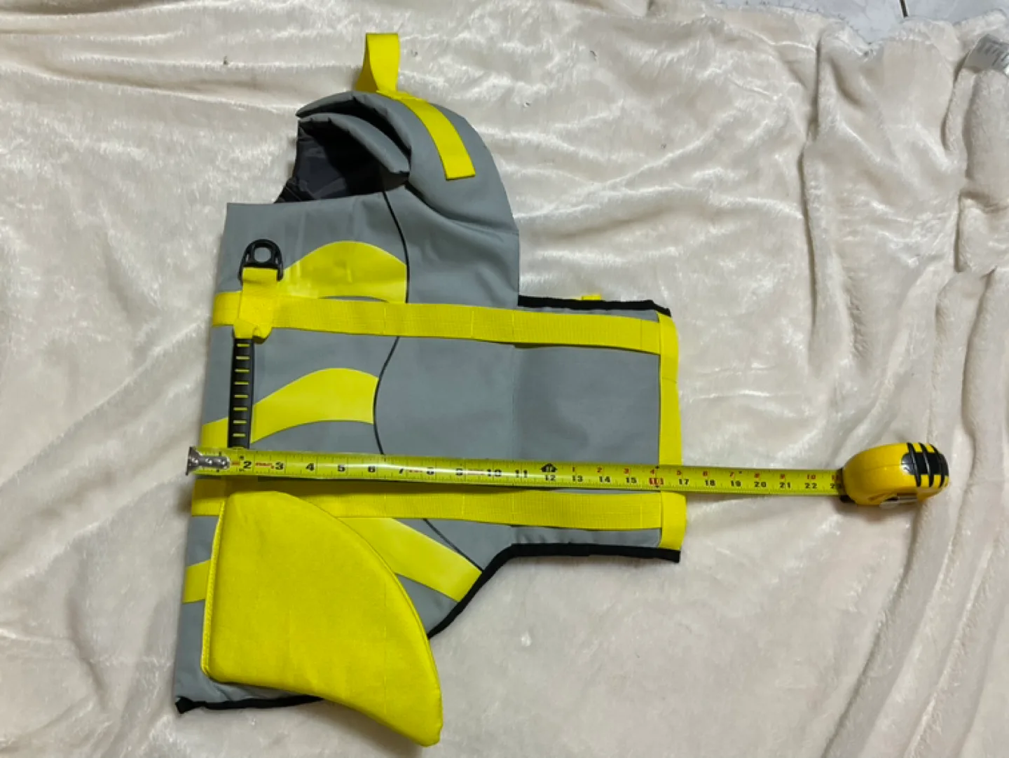 Dog Life Jacket - Shark Fin #freecycle image indicator(3)