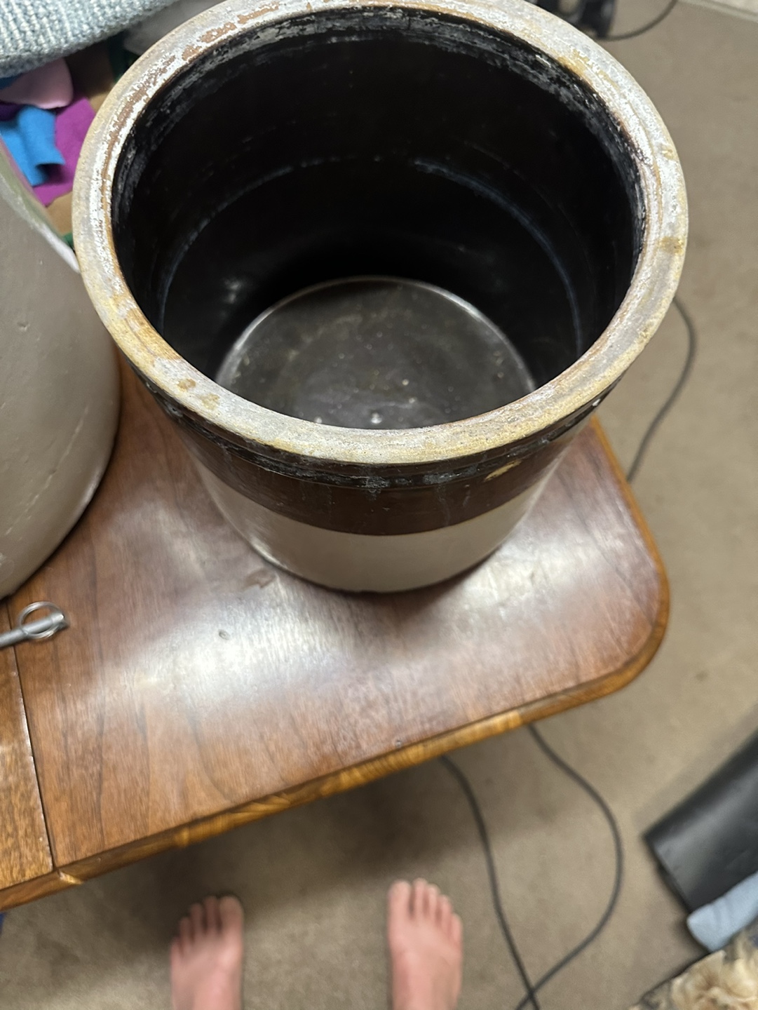Vintage Crock Pot - photo 3