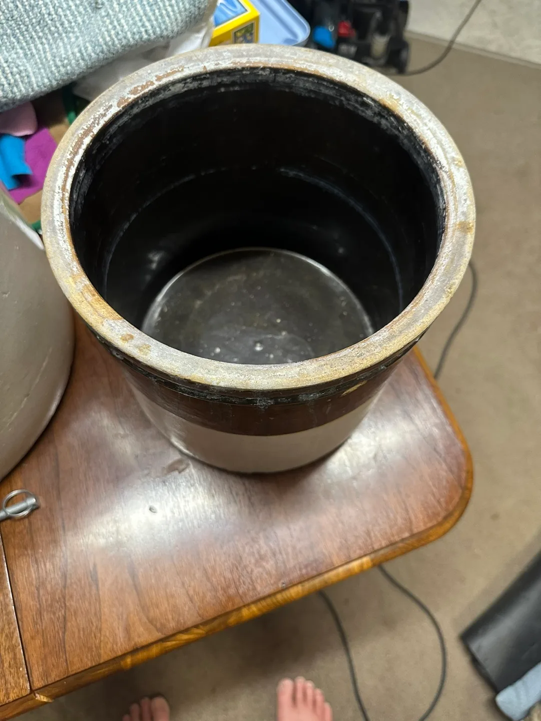 Vintage Crock Pot image indicator(5)