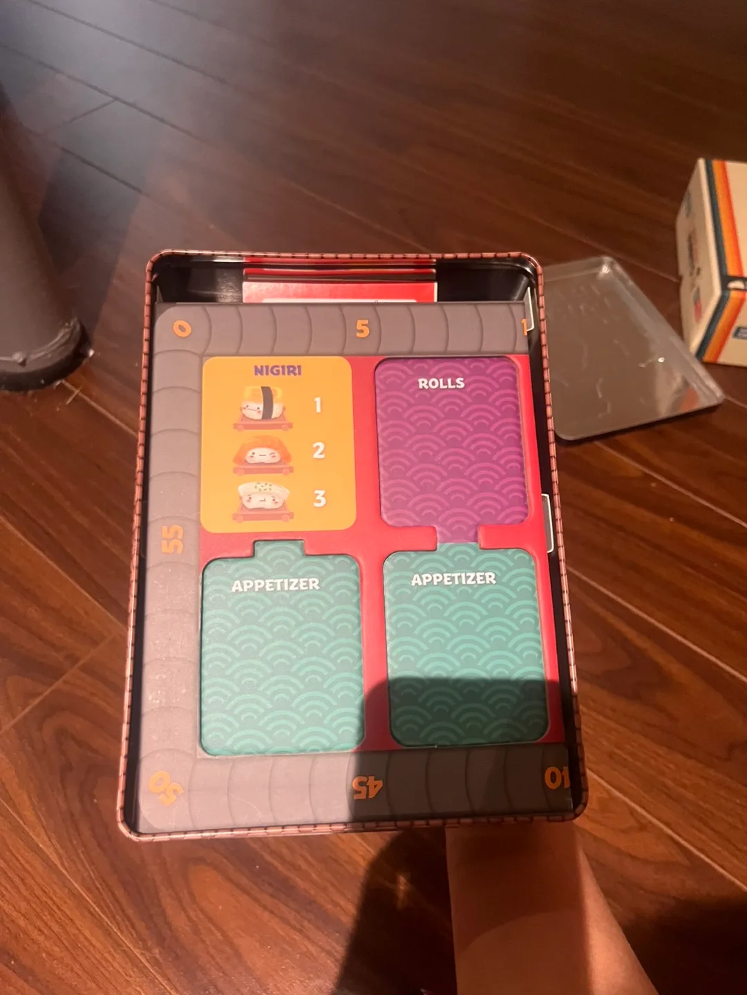 Sushi Go Party! Deluxe Pick and Pass Card Game image indicator(4)