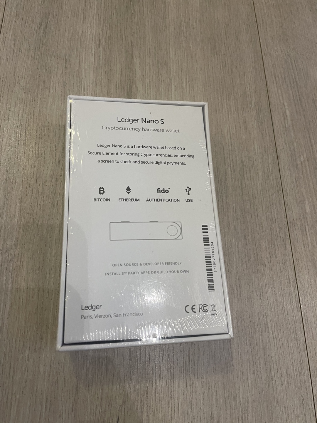 Ledger Nano S Cryptocurrency Hardware Wallet - photo 2