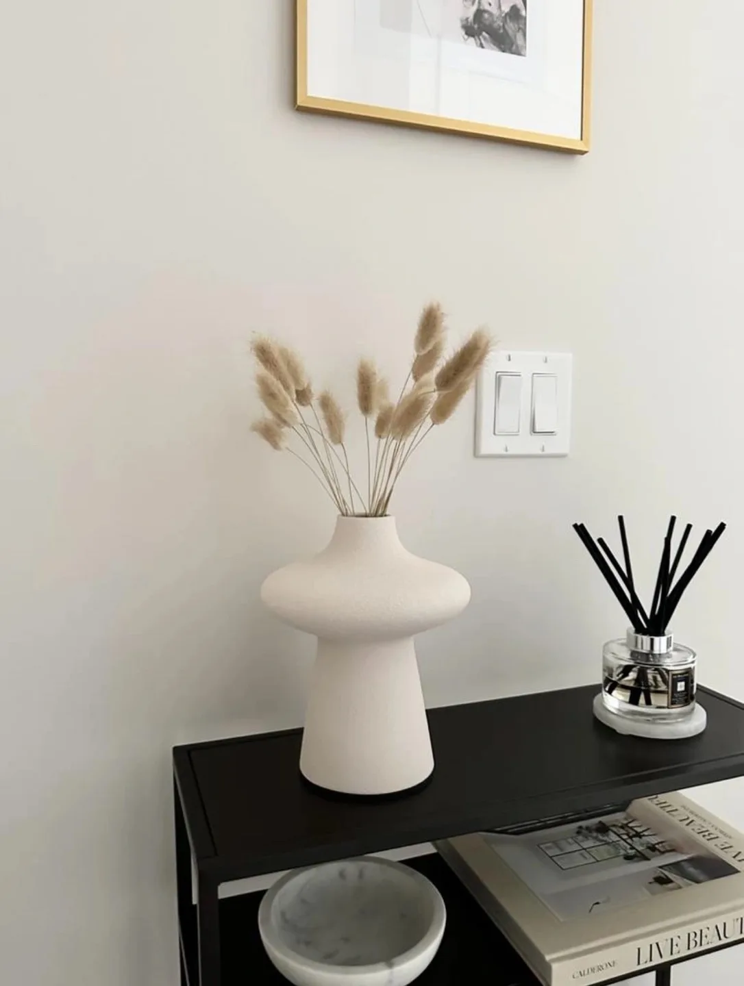 H&M Home Nordic Stoneware Vase image indicator(2)