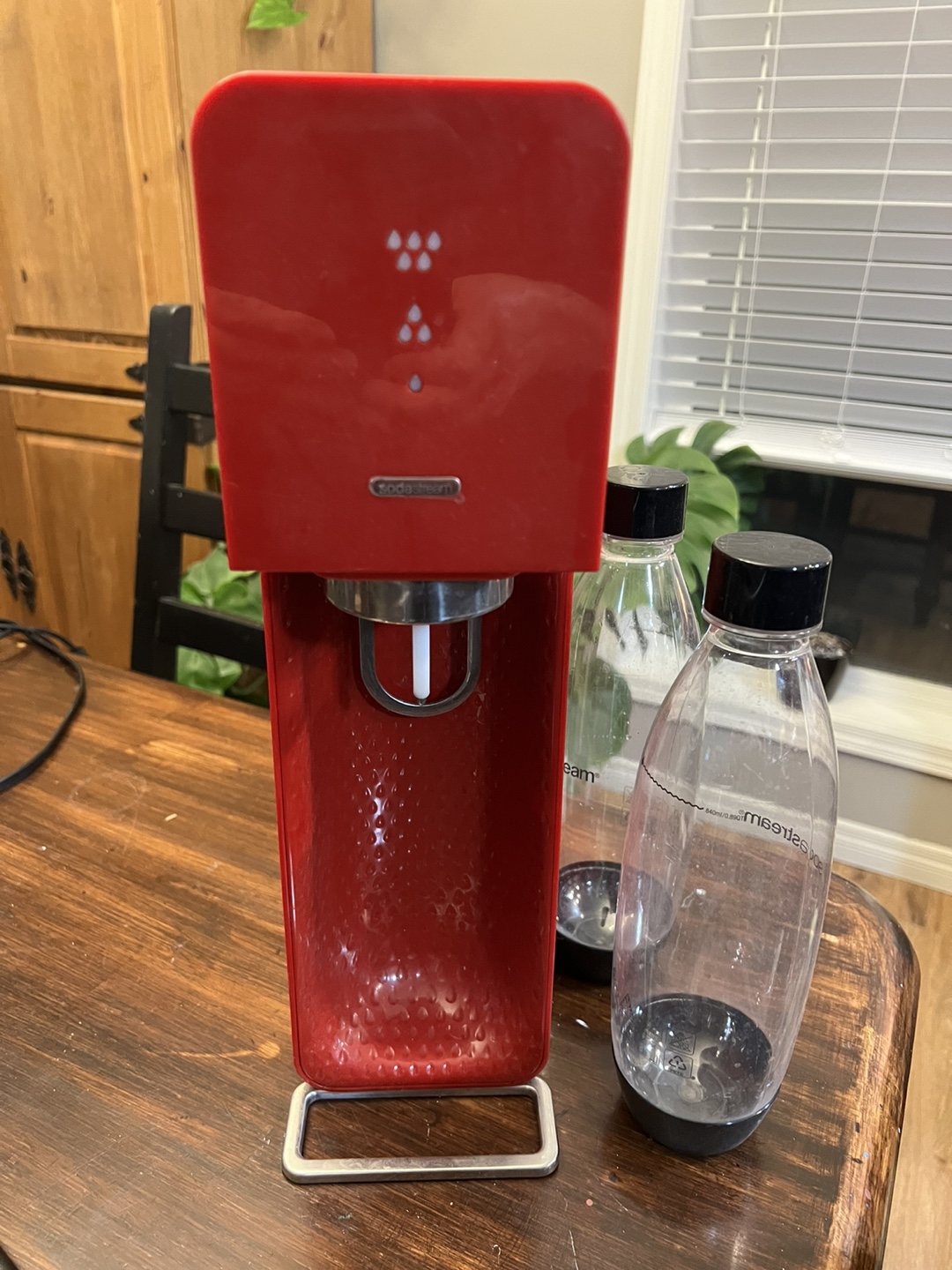 Soda Stream with 2 bottles