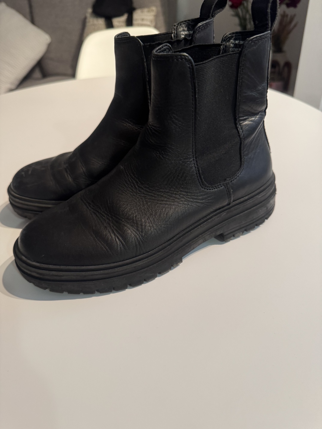 Black Leather Chelsea Boots - photo 3