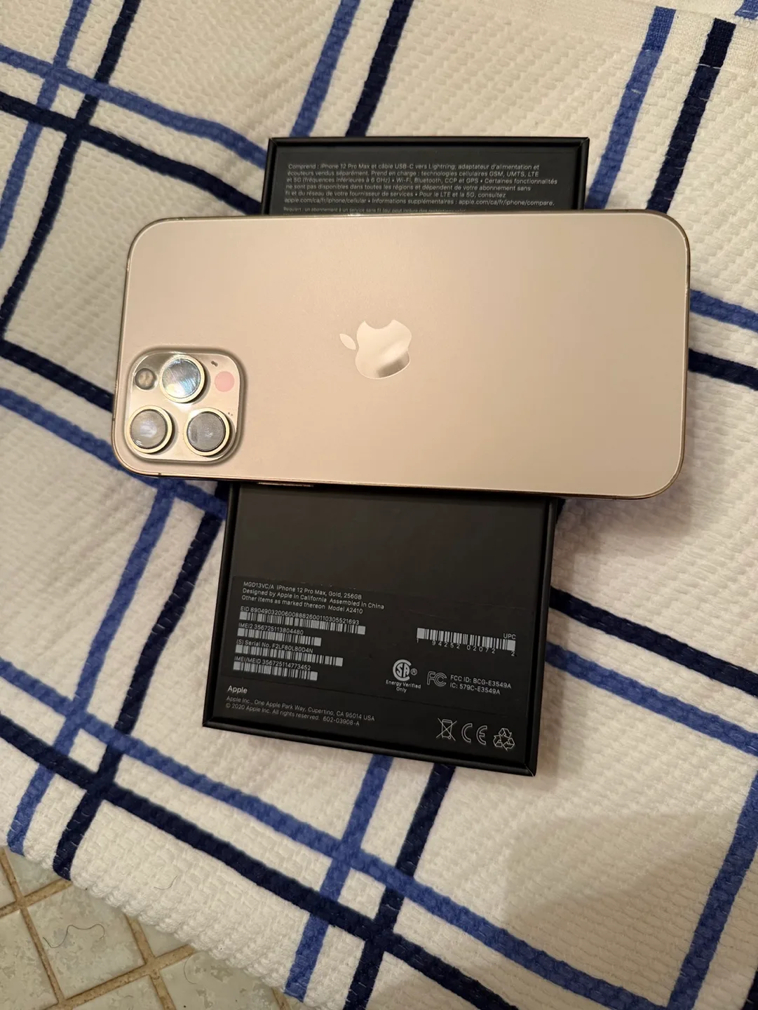 iPhone 12 Pro Max Gold 256GB image indicator(3)