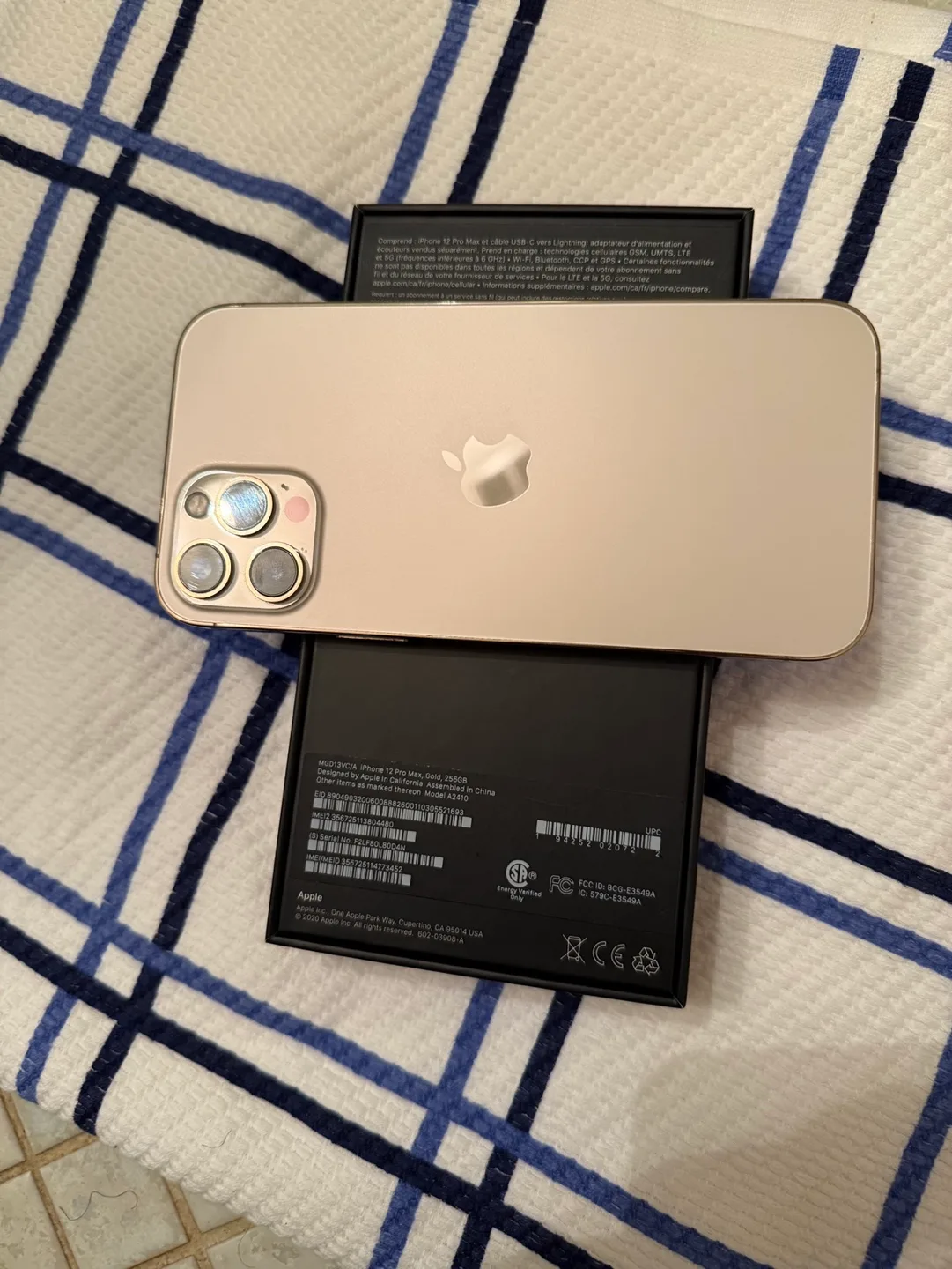 iPhone 12 Pro Max Gold 256GB image indicator(2)